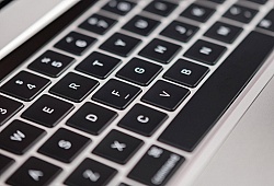 MacBook mới có thể sẽ được Apple trang bị bàn phím quang học
